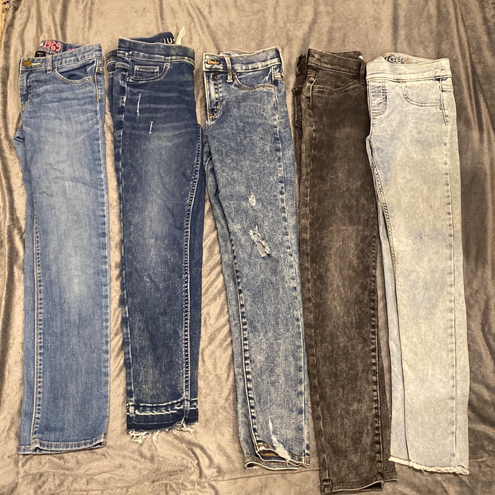 5 pairs of girls jeans. All size 12.